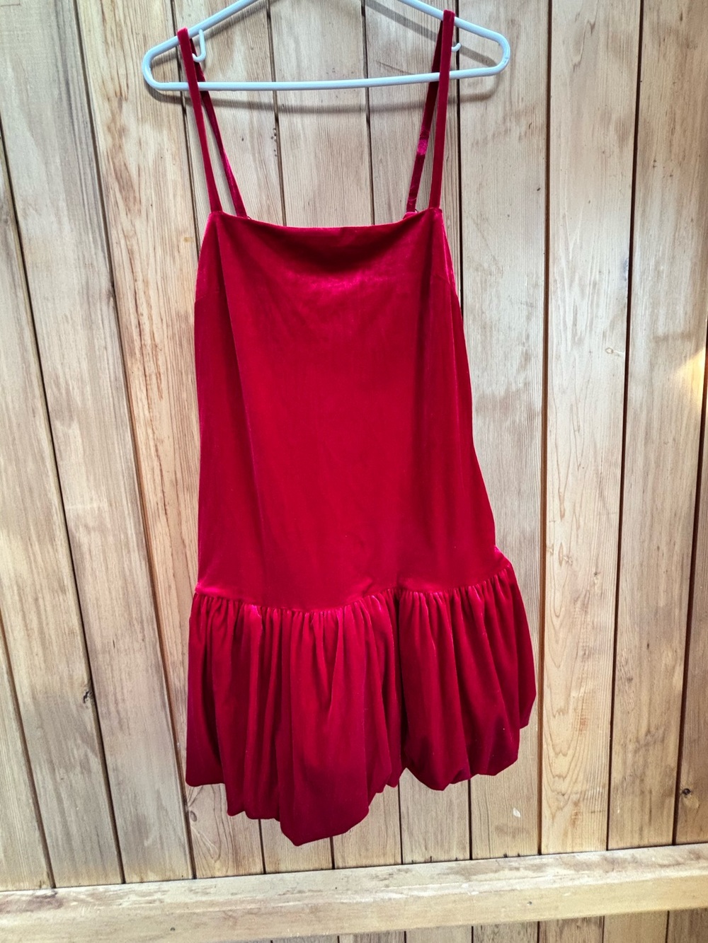 NWT Steve Madden Giovanna Red Velvet Bubble Hem Mini Dress Medium